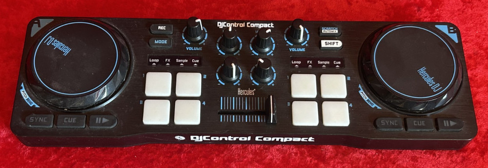 Hercules DJ Control Compact Controller B24