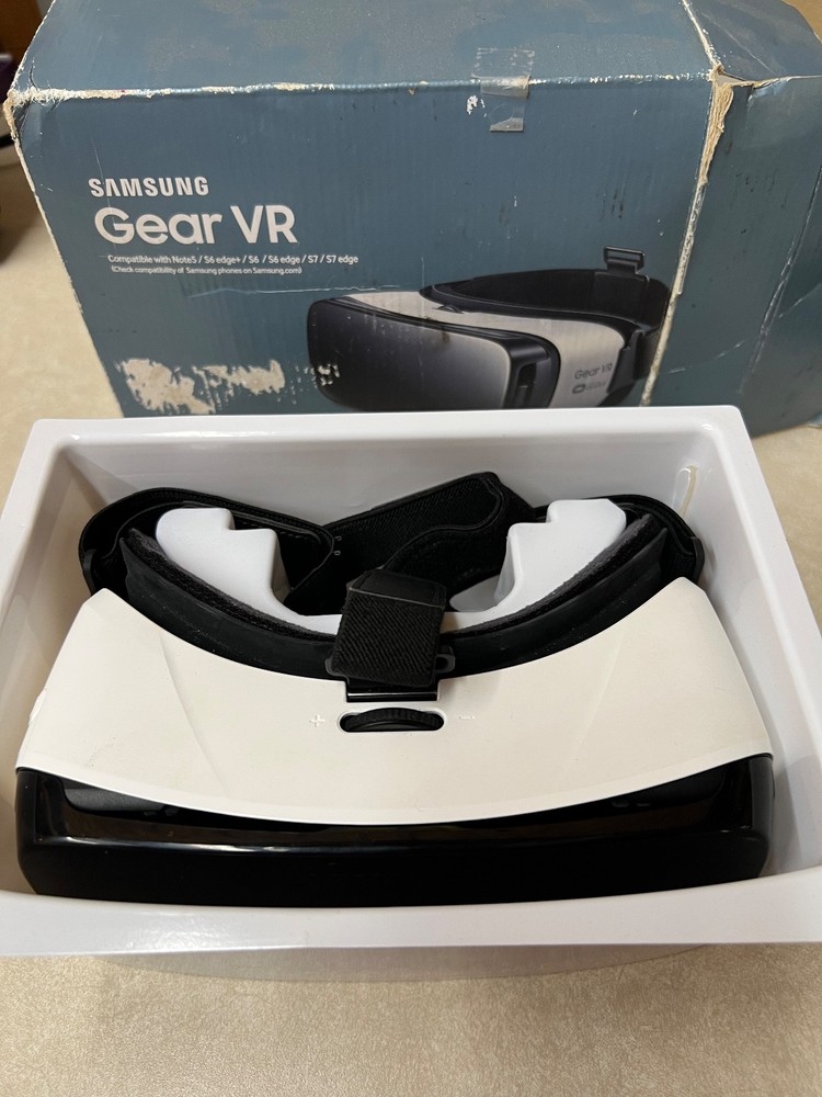 Samsung Gear VR Powered by Oculus