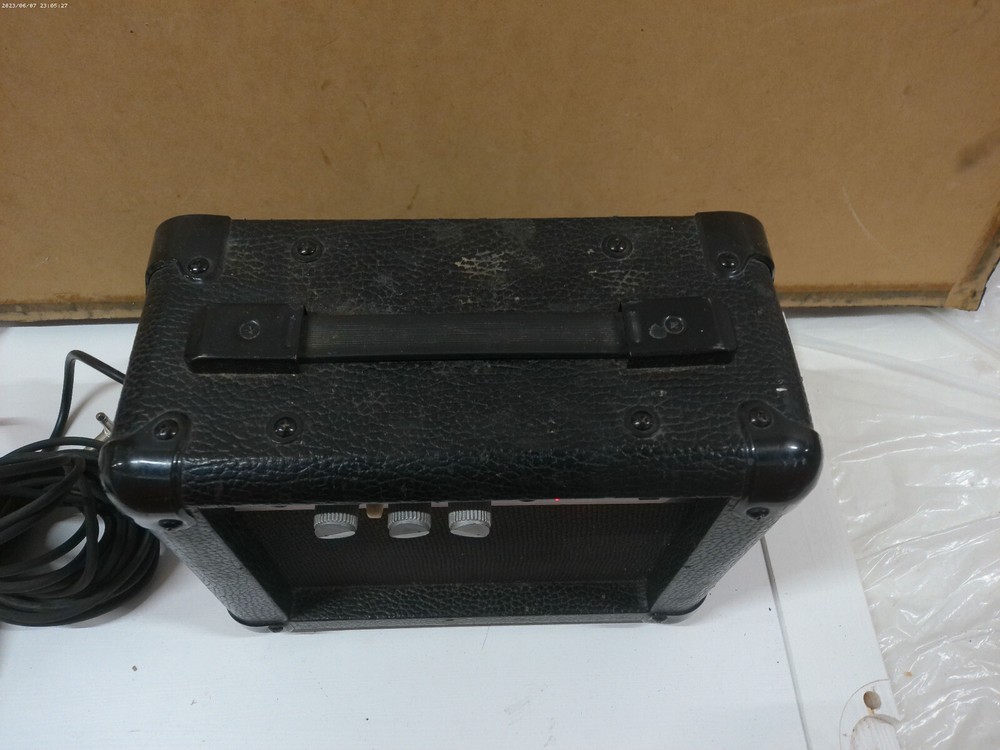 Guitar Research Mini Amplifier Model VL-8 Black Stageworks