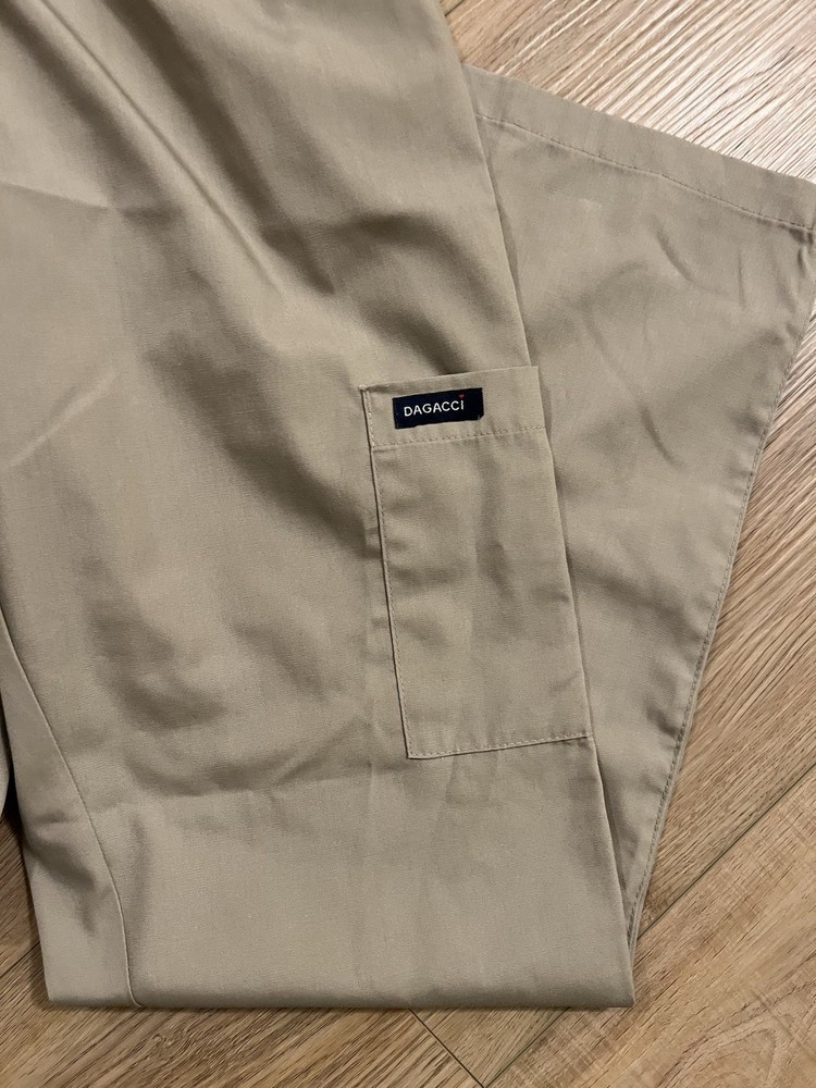 Dagacci Medical Unisex Uniform Set Size Small Khaki EUC
