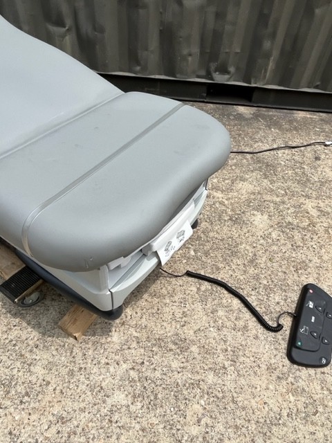 Midmark 626 Power Examination Table