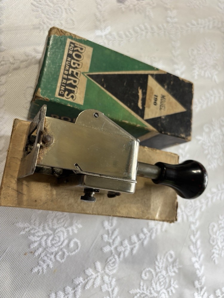 Vintage Roberts No. 190 Numbering Machine w/ Box – Working Advancing Stamp Tool