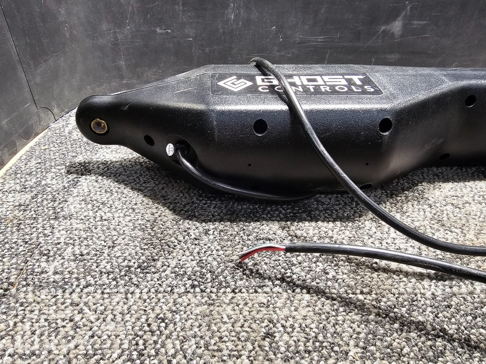 Ghost Controls Automatic Gate Opener Replacement Arm (Short Cord) Black
