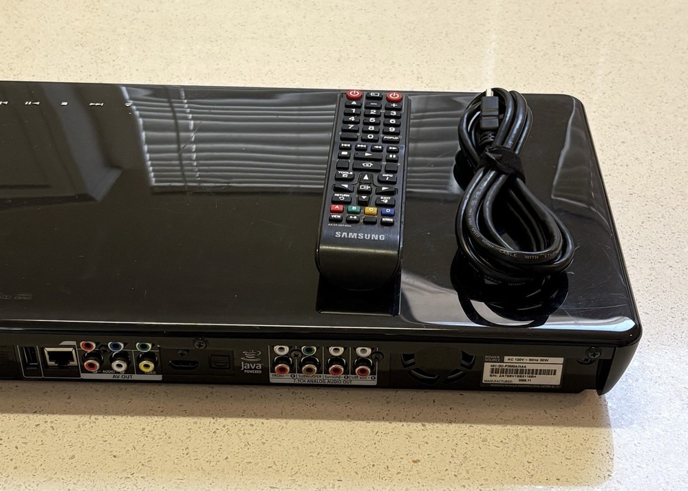 Samsung BD-P3600 Blu-Ray Disk Player With Remote Control + HDMI Cable