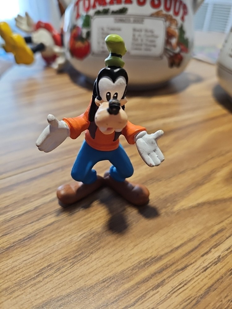 Vintage Disney Goofy Action Figure