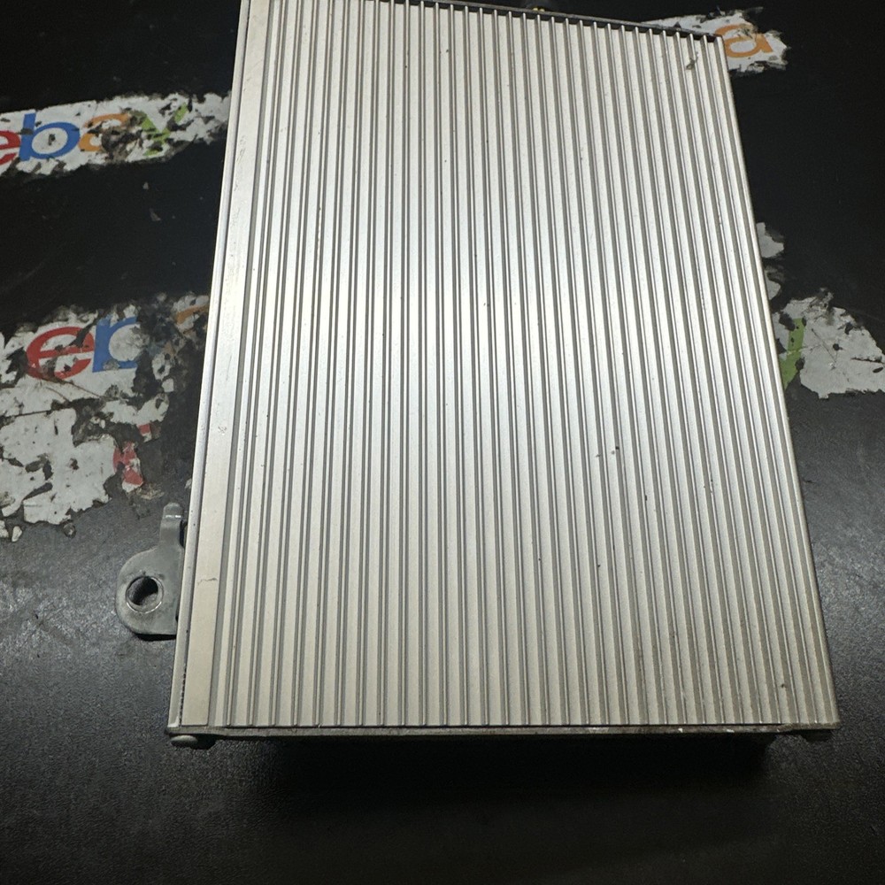 Dodge Durango 2004￼ amplifier car usd (2)