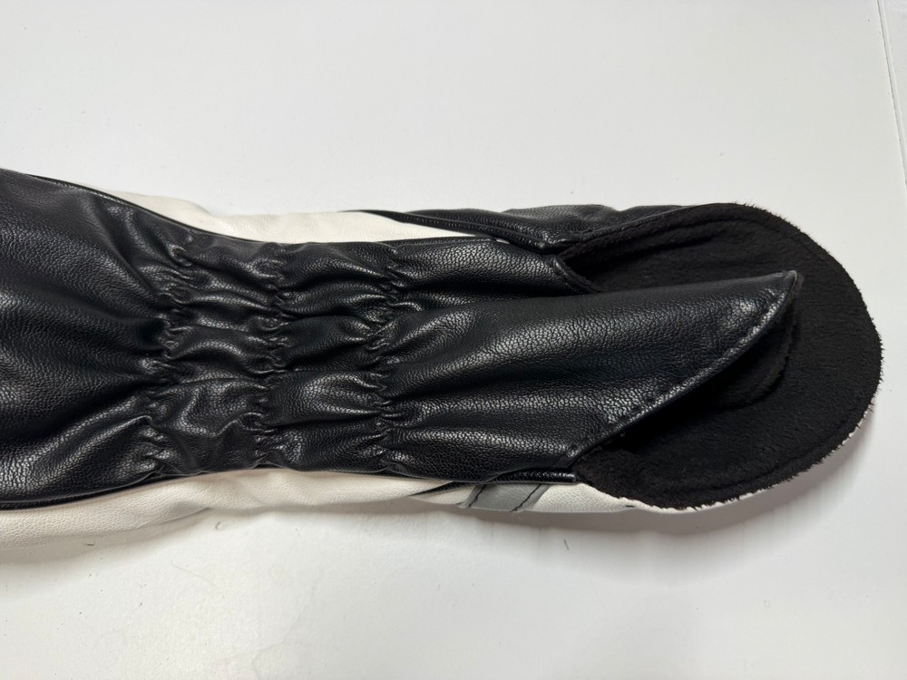 - Titleist TSI Driver Headcover