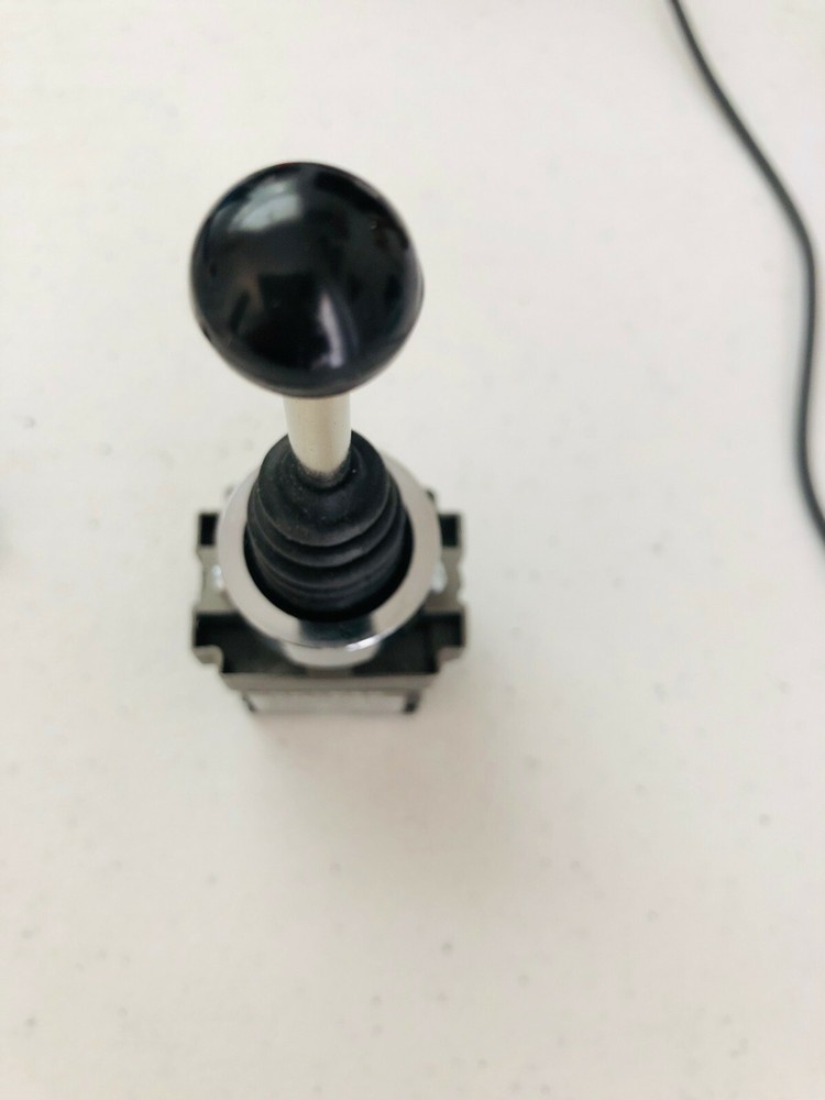 2-Position Wobble Switch Joystick Controller, Return Spring