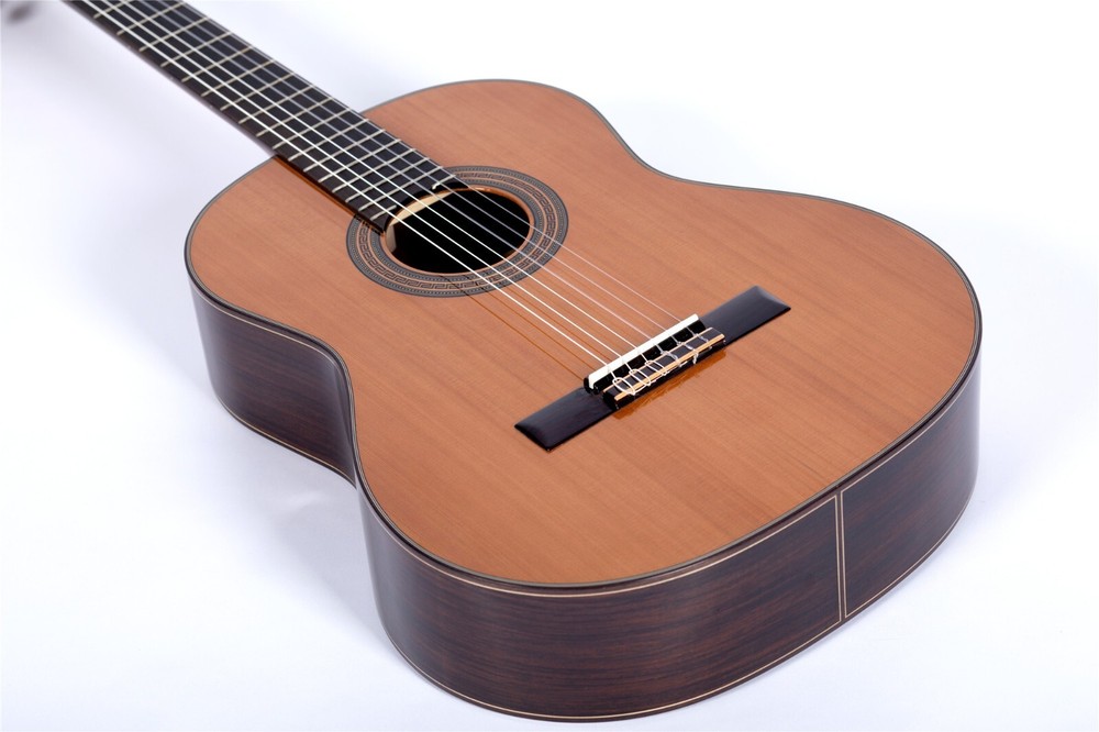 Top Quality 39 Inches Solid Cedar Classical Guitar Rosewood Back and Sides