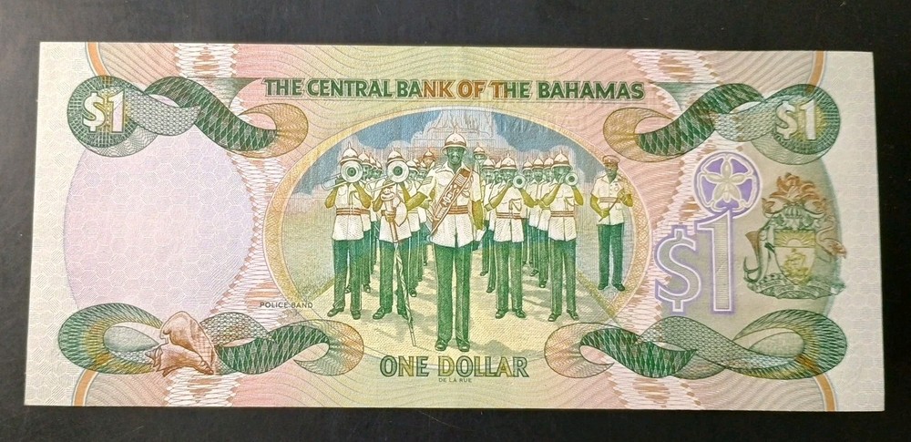 Bahamas 1 Dollar 2001 P69 UNCIRCULATED