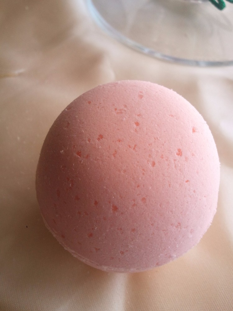 25 Sampler pack bath bombs 2.25 oz each, ultra-moisturizing, random fragrances