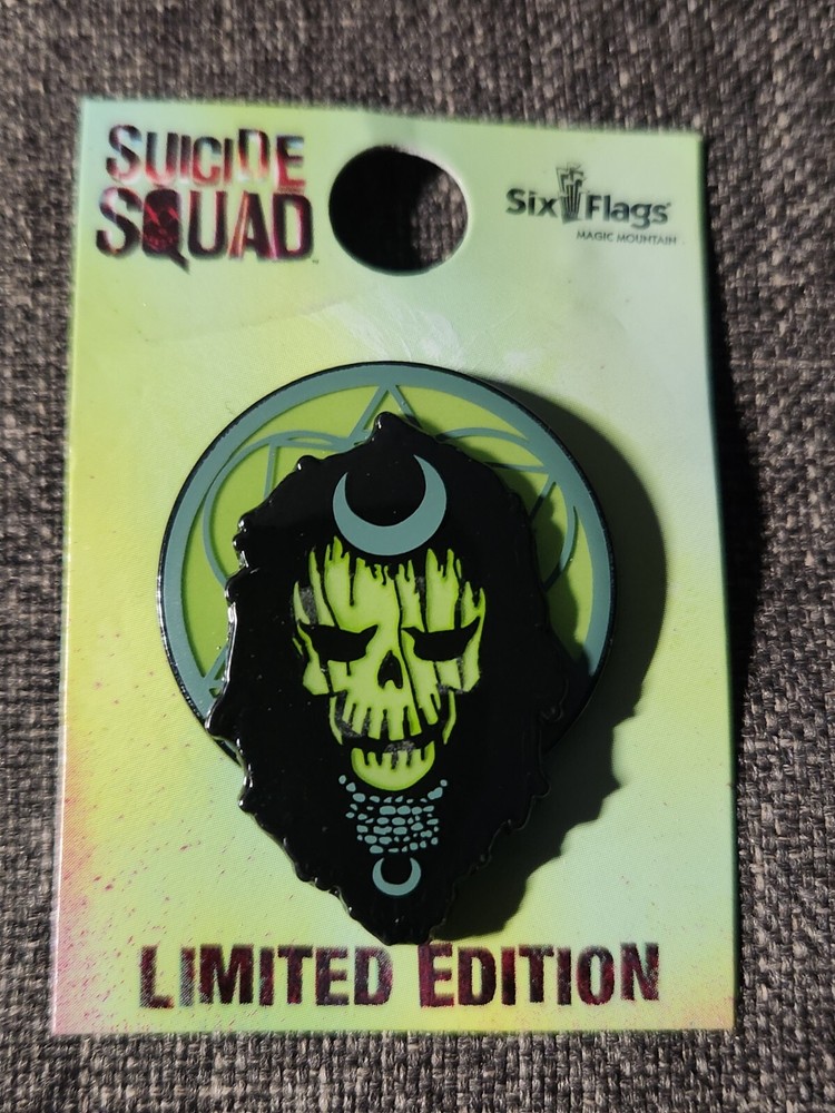 Suicide Squad Glow Six Flags Magic Mountain Limited Edition Pin