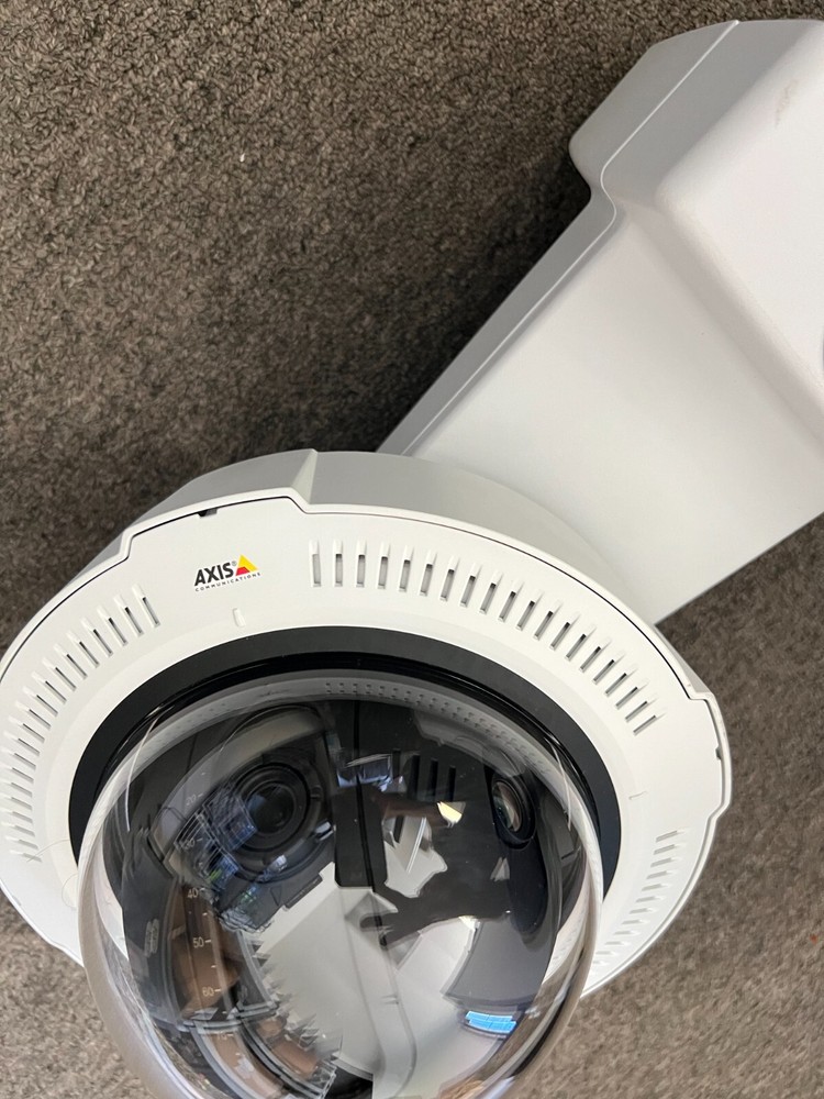AXIS Panoramic Q3708-PVE 3-Sensor Indoor / Outdoor Network Camera