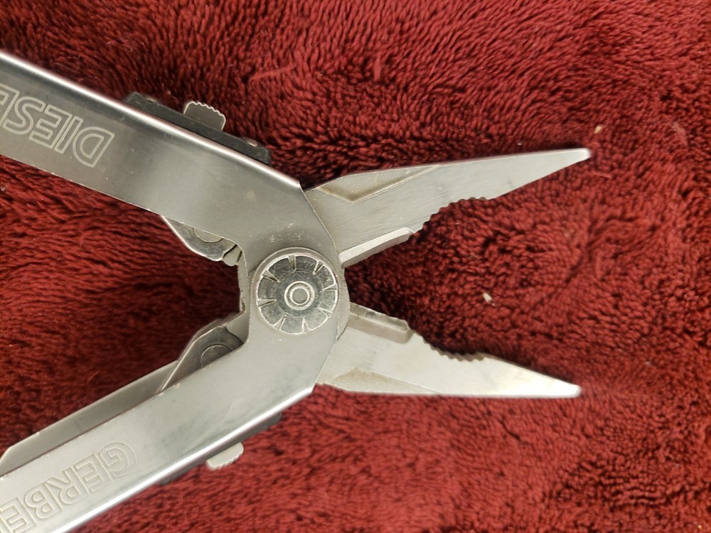 🔪🔪 Gerber Diesel Multi-Tool knife pliers s