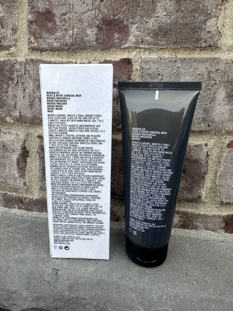 MAC Mineralize Reset & Revive Charcoal Mask 3.4 oZ