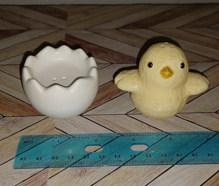 Chick & Egg Stacked Salt & Pepper Shaker Set Easter