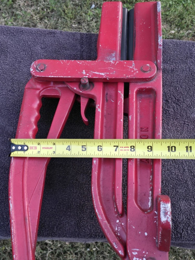 Vtg Akron Fire Hose Compressor Clamp Fireman Fighting Old Squeeze Shut Off Tool