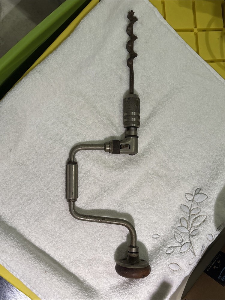 Craftsman Vintage Hand Drill With Drillbit