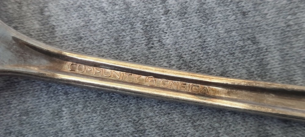 Vintage Oneida Community Cold Meat Serving Fork ~ Unknown Pattern