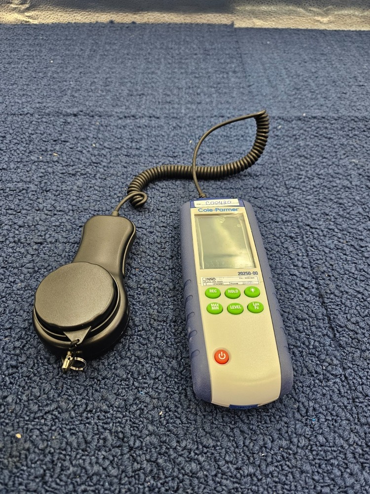 Cole-Parmer 20250-00 Digi-Sense Data Logging Light Meter CP425201