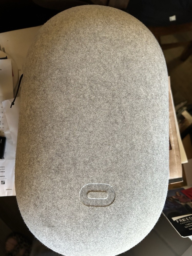 Oculus Case (used Once)