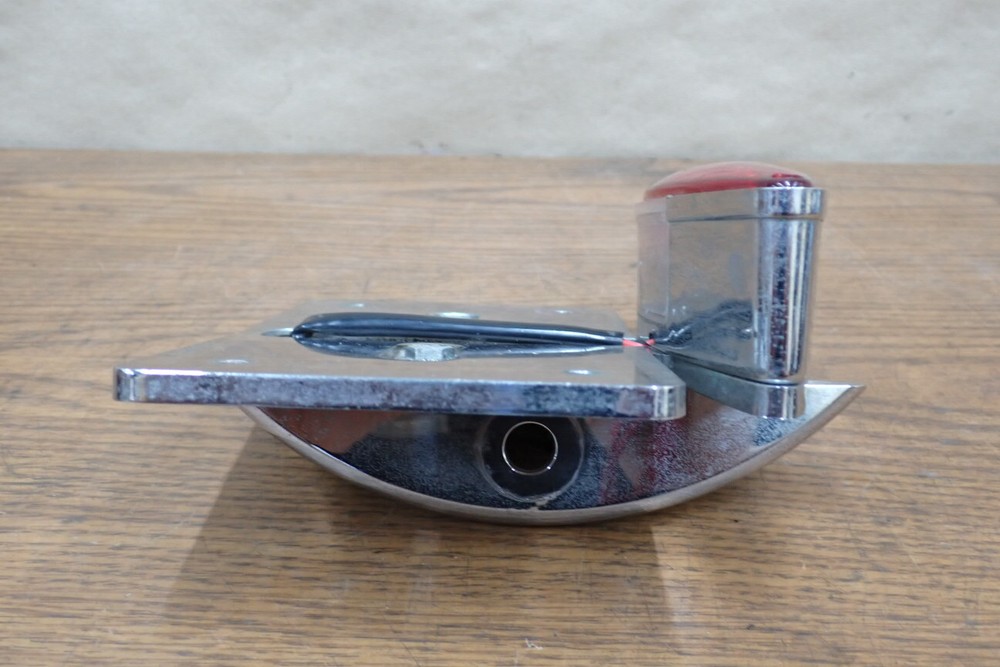 HARLEY DAVIDSON CHROME LED LICENSE PLATE TAG LIGHT W/ MOUNTING BRACKET