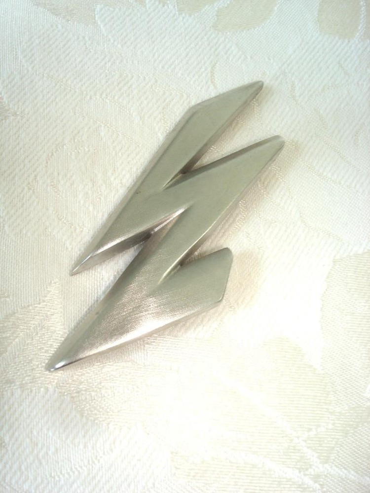 Silver Tone Zigzag Pin Brooch KJ
