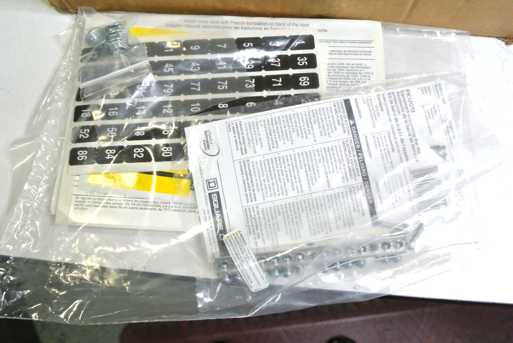 Square D Panel Box 120/240V 1Ph 3W 60Hz 100A