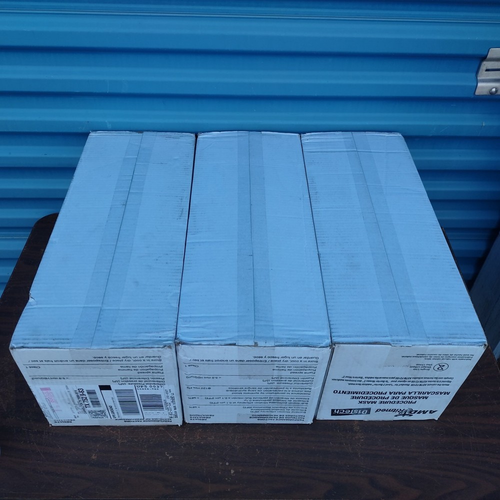 (1) Box 500 Masks AMD Ritmed 2115 Distech Earloop Facemasks ASTM Level 2 Blue
