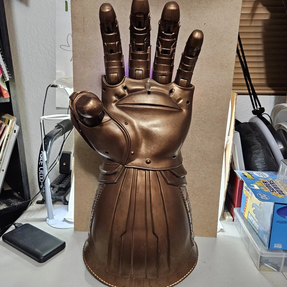 AVENGERS INFINITY GAUNTLET SIGNED 2X BY STARLIN & LIM HASBRO LEGENDS AUTOGRAPHED