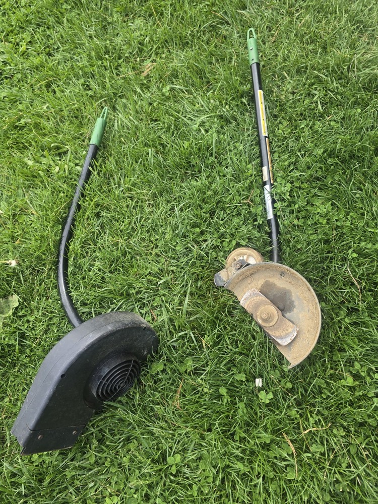 TROY BUILT Trimmer Plus LE720R Edger & Leaf Blower Attachment Multi Brand Comp.