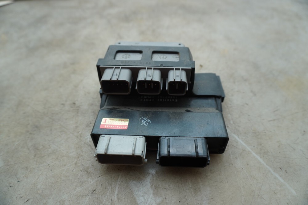 24 KAWASAKI 636 ECU E-3874