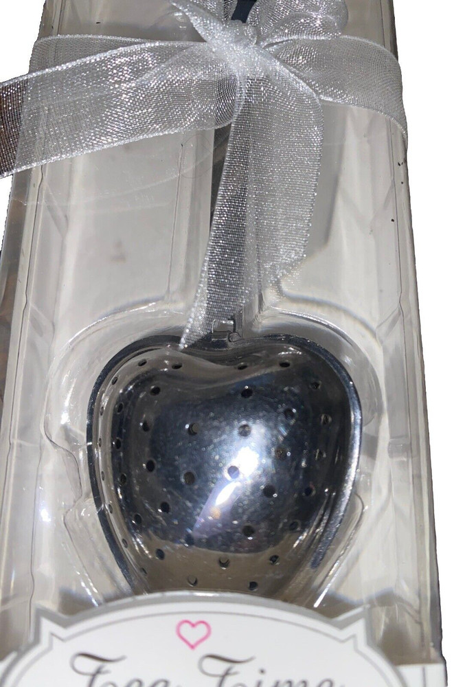 Tea Time Metal Tea Infuser Heart-Shaped NIB