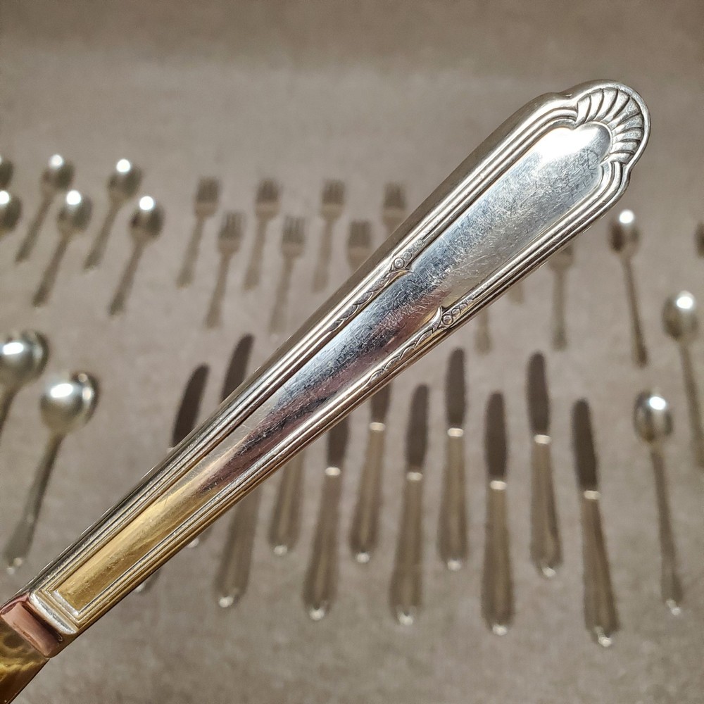 Cunningham Silver Plate Laurel 1934 Silverplate 65 pcs Flatware Silverware