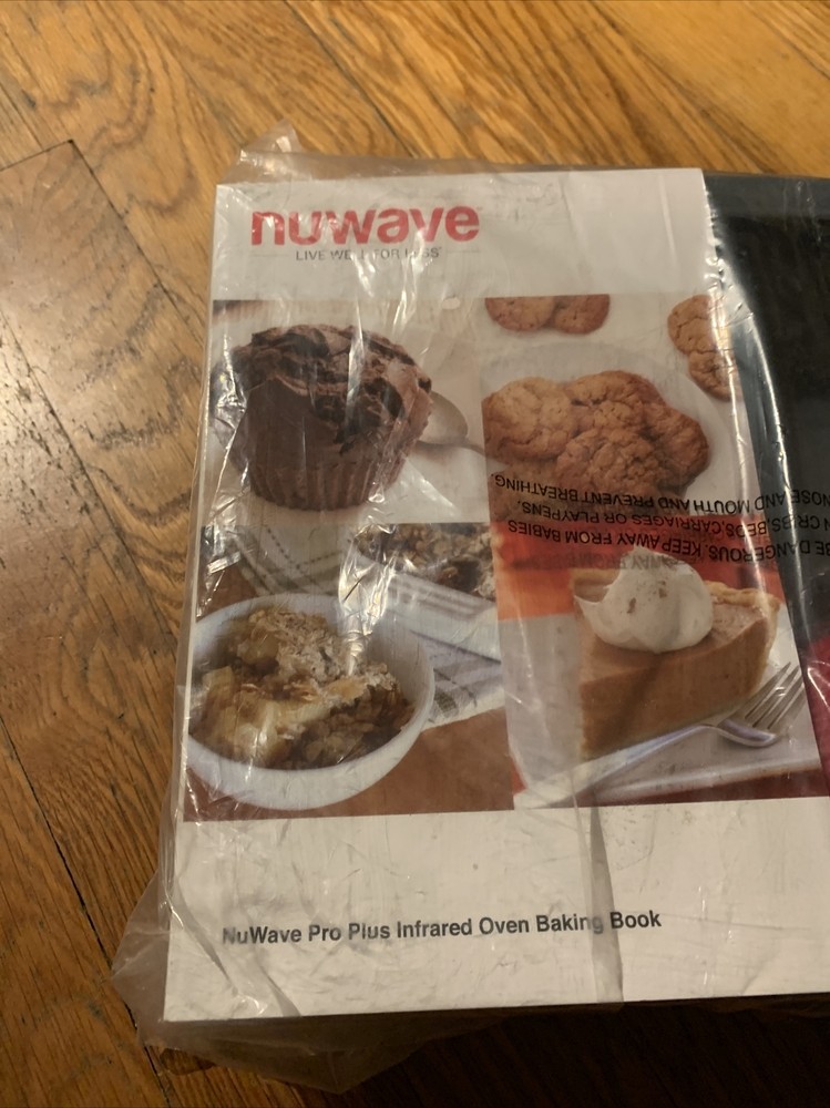 NEW NuWave Pro Plus Oven Silicone 16 Pc Bakeware Set 22160 with Book!