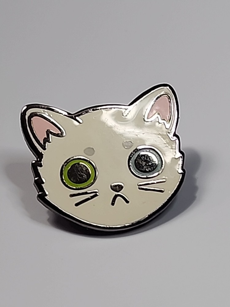 Sad Cat Blue Eye & Green Eye Lapel Pin Small Size