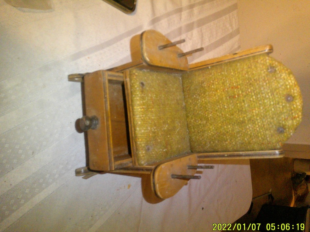 VINTAGE WOODEN SEWING ROCKER STORAGE KEEPER