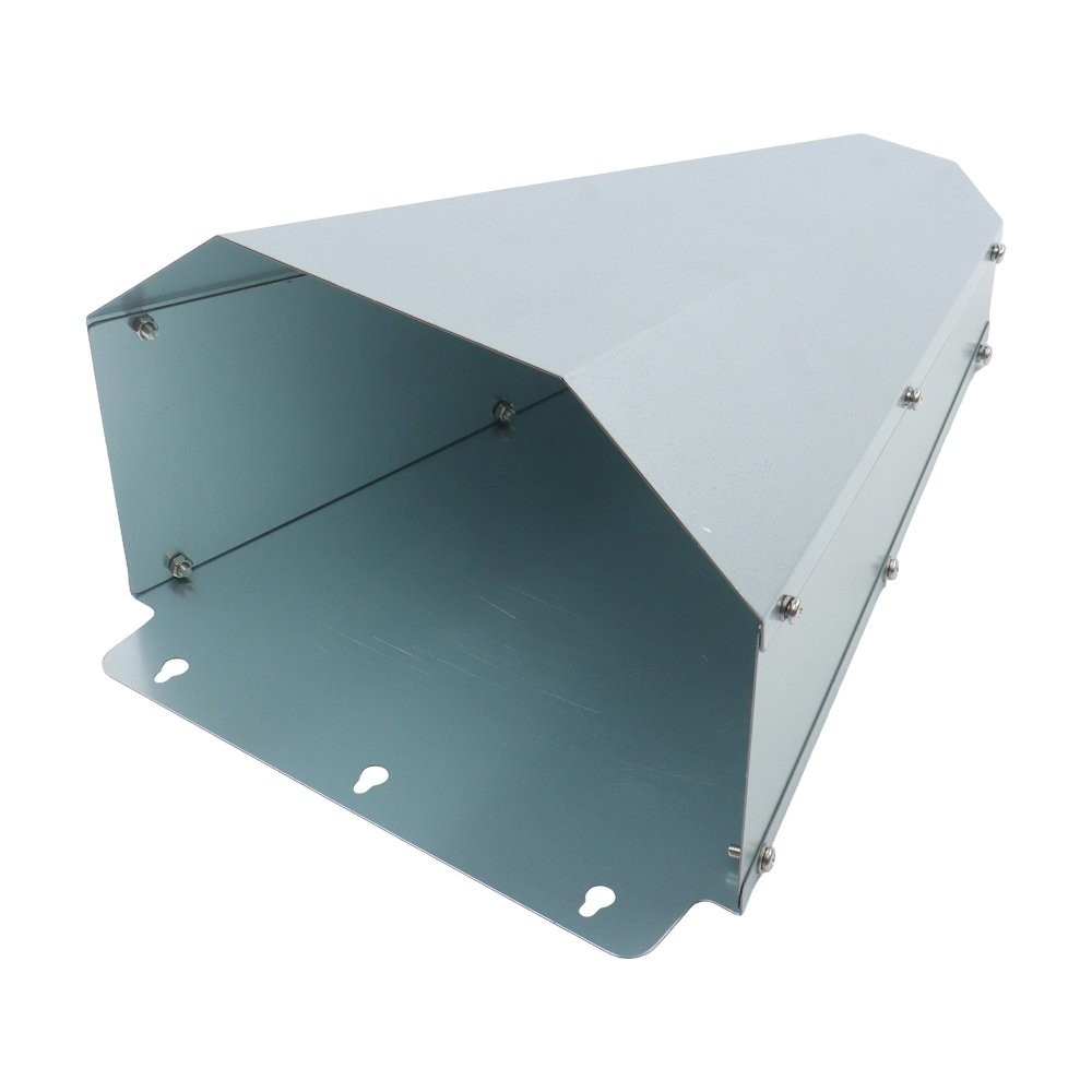 Medium Chicken Cone Galvanized Steel Poultry Restraining Cone For Birds 8 Lbs