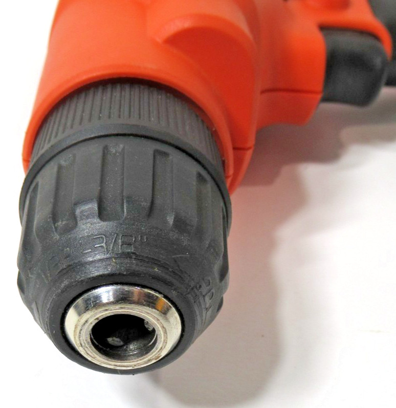 BLACK & DECKER 5.5 AMP DRILL 3/8" KEYLESS CHUCK WITH CORD & BIT