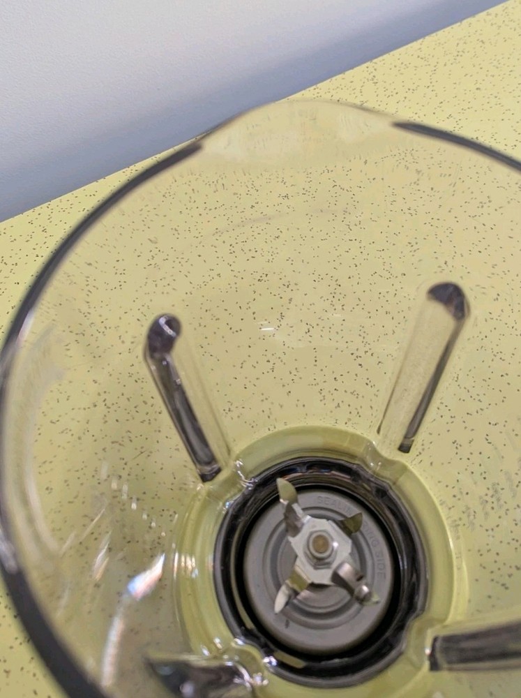 Margaritaville Frozen Concoction Maker Replacement Container 36oz Pitcher