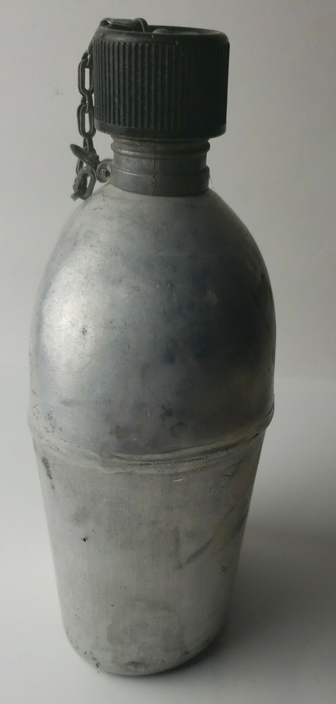 Vintage Canteen Water Bottle .