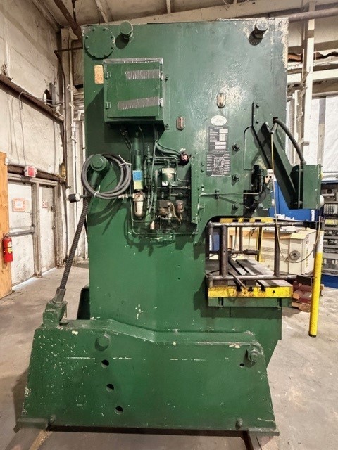 KOMATSU OB 1 60-2 60 TON Press