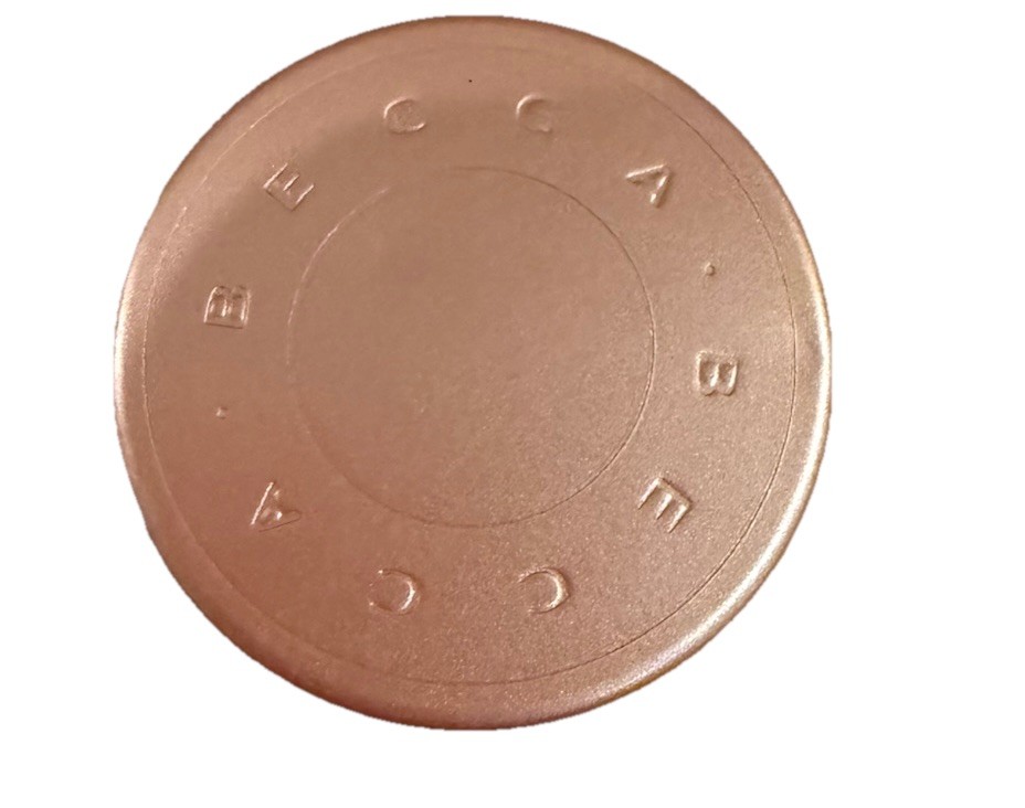 BECCA UNDER EYE BRIGHTENING CORRECTOR CREAM Dark