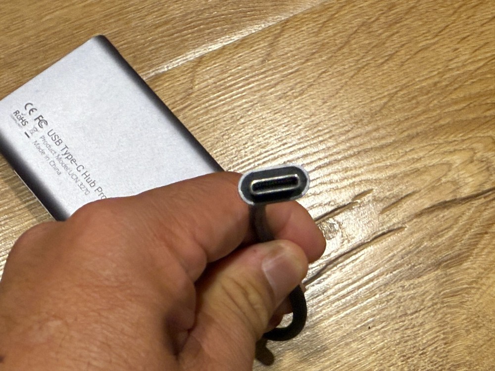 UtechSmart USB Type-C Hub Pro Model UCN 3270 Tested Works Excellent