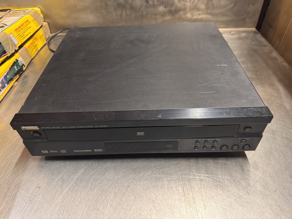 Yamaha DV-C6480 DVD Player