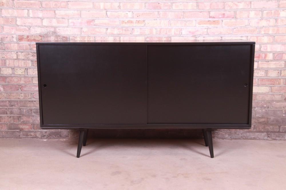 Paul McCobb Planner Group Mid-Century Modern Black Lacquered Sideboard Credenza