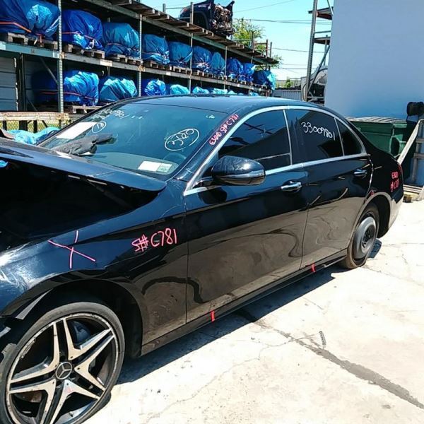 2017 Mercedes E300 2.0L trunk mounted fuse box assembly
