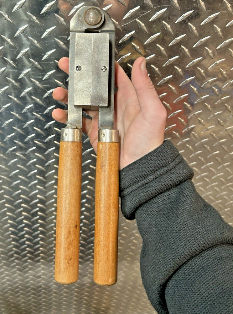 Lyman Bullet Molder - W Handle - 91 (410-28)