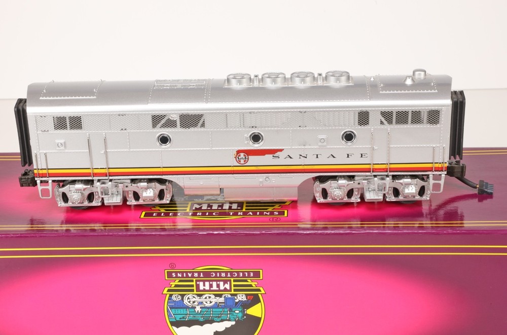 MTH Santa Fe Aluminum Passenger Set