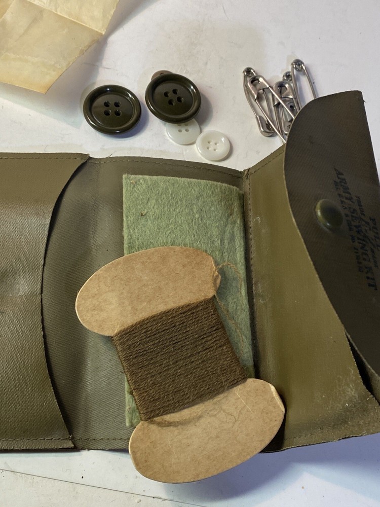Vintage WWII Pull E-Z Army Sewing Kit with Pins,Thread & Buttons Water Resistant